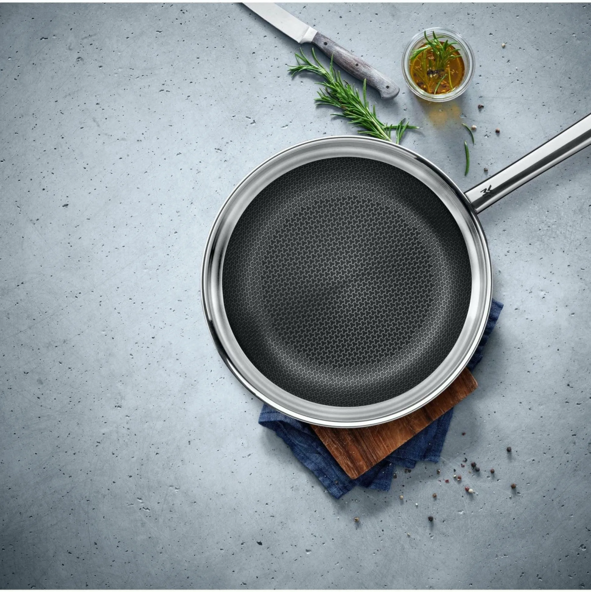 Stielpfanne WMF PROFI RESIST