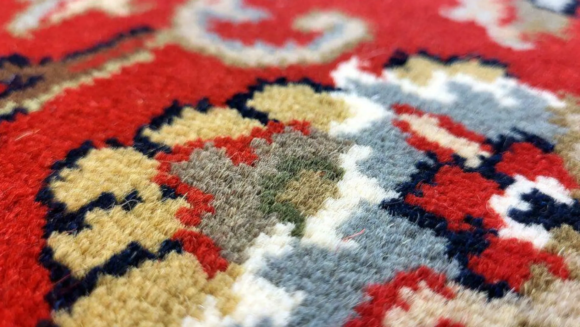 Teppich BENARAS Isfahan rot