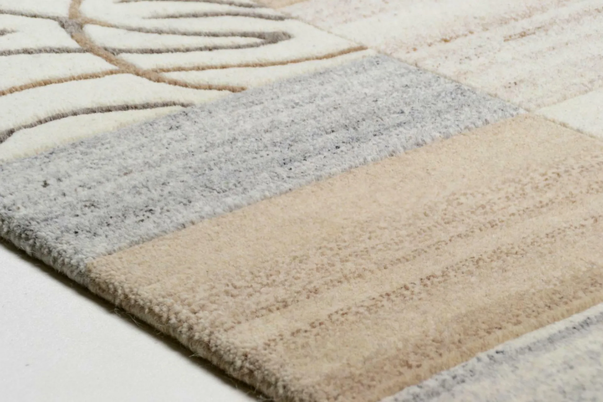 Teppich NAKARTA beige